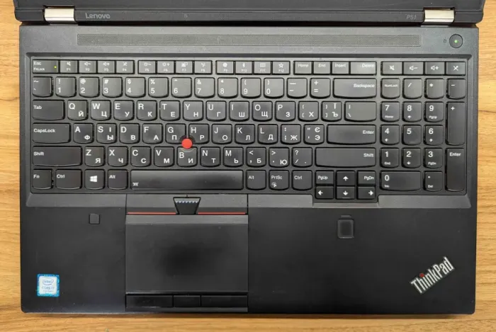 Мобільна робоча станція Lenovo ThinkPad P51 / 15.6" (1920x1080) IPS / Intel Core i7-7700HQ (4 (8) ядра по 2.8 - 3.8 GHz) / 24 GB DDR4 / 480 GB SSD / nVidia Quadro M1200, 4 GB GDDR5, 256-bit / WebCam / TouchID / Windows 10 б/в - зображення 3