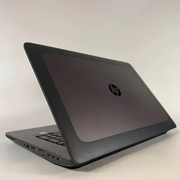 Мобільна робоча станція Б-класу HP zBook 17 G3 / 17,3" (1600x900) TN / Intel Core i5-6440HQ (4 ядра по 2,6 - 3,5 ГГц) / 16 ГБ DDR4 / 512 ГБ SSD / nVidia Quadro M1000M, 2 ГБ DDR3, 128-біт / Fingerprint / WebCam б/в - зображення 8