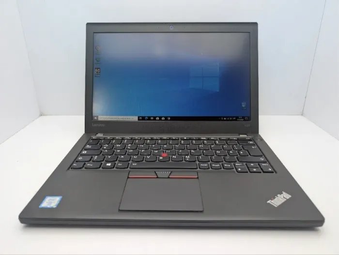 Нетбук Lenovo ThinkPad X260 / 12.5" (1920x1080) IPS / Intel Core i7-6600U (2 (4) ядра по 2.6 - 3.4 GHz) / 8 GB DDR4 / 120 GB SSD / Intel HD Graphics 520 / WebCam б/в - зображення 2