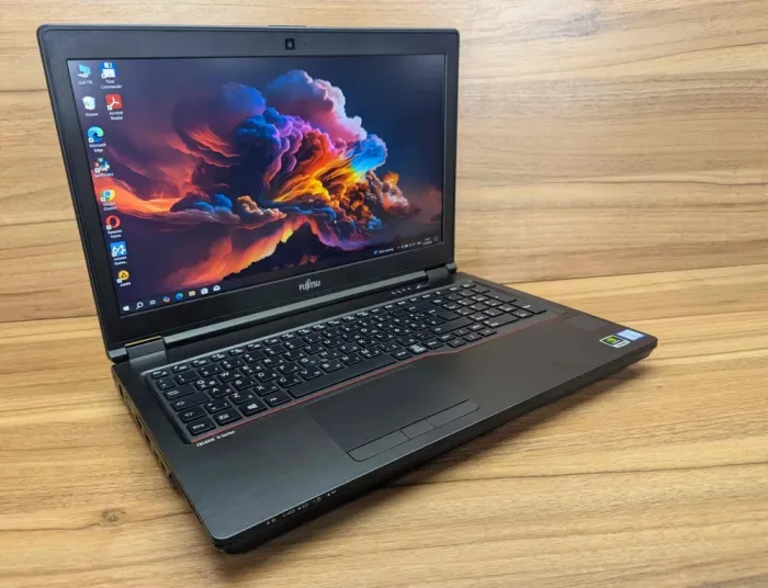 Мобільна робоча станція Б-клас Fujitsu Celsius H780 / 15.6" (1920x1080) IPS / Intel Core i7-8750H (6 (12) ядер по 2.2 - 4.1 GHz) / 32 GB DDR4 / 512 GB SSD / nVidia Quadro P600, 4 GB GDDR5, 128-bit / HDMI / 4G / Windows 10 б/в - зображення 5