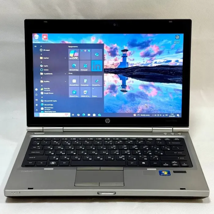 Нетбук Б-клас HP EliteBook 2560p / 12.5" (1366x768) TN / Intel Core i3-2310M (2 (4) ядра по 2.1 GHz) / 8 GB DDR3 / 500 GB HDD / Intel HD Graphics 3000 / WebCam / Windows 10 Pro б/в - зображення 2