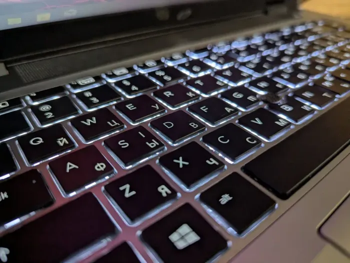 Ультрабук HP EliteBook 840 G4 / 14" (1920x1080) IPS Touch / Intel Core i7-7500U (2 (4) ядра по 2.7 - 3.5 GHz) / 16 GB DDR4 / 480 GB SSD / Intel HD Graphics 620 / WebCam / Fingerprint / Windows 10 б/в - зображення 6