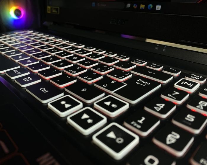 Ігровий ноутбук Acer Nitro 5 / 15.6" (1920x1080) IPS / Intel Core i5-10300H (4 (8) ядра по 2.5 - 4.5 GHz) / 16 GB DDR4 / 1000 GB SSD / nVidia GeForce RTX 3060, 6 GB GDDR6, 192-bit / WebCam б/в - зображення 4