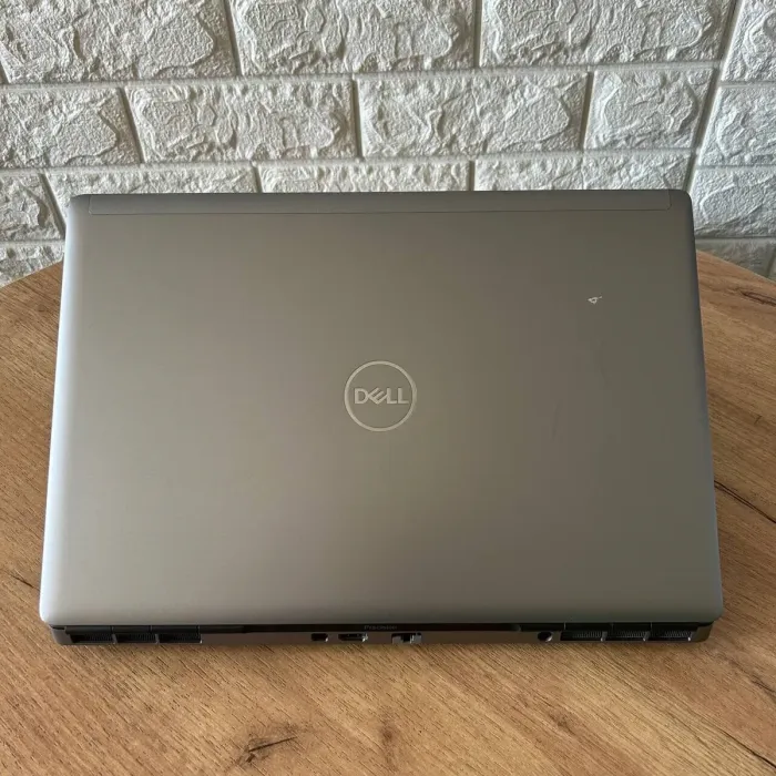 Мобільна робоча станція Б-клас Dell Precision 7550 / 15.6" (1920x1080) IPS / Intel Core i9-10885H (8 (16) ядер по 2.4 - 5.3 GHz) / 16 GB DDR4 / 512 GB SSD / nVidia Quadro RTX 4000 Max-Q, 8 GB GDDR6, 256-bit / WebCam б/в - зображення 3