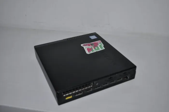 Неттоп Lenovo ThinkCentre M710q Tiny USFF / Intel Core i3-7100T (2 (4) ядра по 3.4 GHz) / 8 GB DDR4 / 120 GB SSD M.2 / Intel HD Graphics 630 / Windows 11 Pro б/в - зображення 4