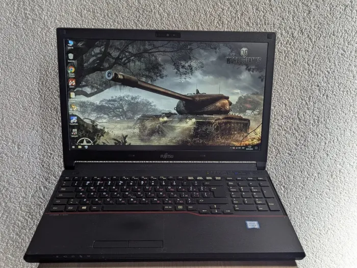 Ноутбук Б-клас Fujitsu LifeBook E556 / 15.6" (1920x1080) TN / Intel Core i7-6500U (2 (4) ядра по 2.5 - 3.1 GHz) / 16 GB DDR4 / 360 GB SSD / Intel HD Graphics 520 / WebCam б/в - зображення 2