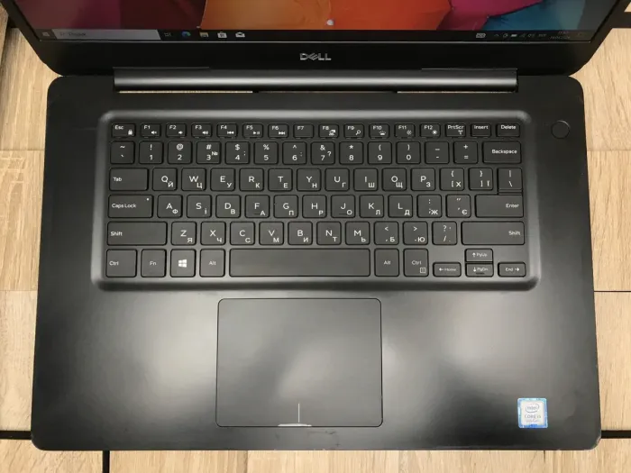 Ноутбук Б-клас Dell Vostro 5581 / 15.6" (1920x1080) IPS / Intel Core i5-8265U (4 (8) ядра по 1.6 - 3.9 GHz) / 8 GB DDR4 / 256 GB SSD M.2 / Intel UHD Graphics 620 / WebCam / HDMI / Windows 10 б/в - зображення 4