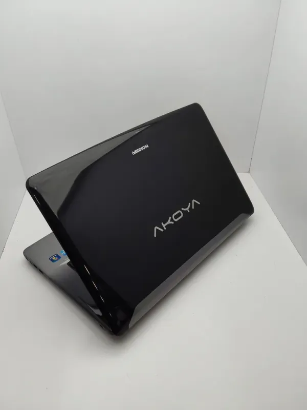 Ноутбук Acer Medion E7222 / 17.3" (1600x900) TN / Intel Core i5-2540M (2 (4) ядра по 2.6 - 3.3 GHz) / 6 GB DDR3 / 500 GB HDD / Intel HD Graphics 3000 / WebCam б/в - зображення 8