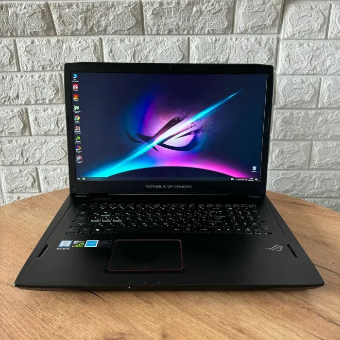 Ігровий ноутбук Б-клас Asus ROG Strix GL702VI / 17.3" (1920x1080) IPS / Intel Core i7-7700HQ (4 (8) ядра по 2.8 - 3.8 GHz) / 16 GB DDR4 / 512 GB SSD + 1000 GB HDD / nVidia GeForce GTX 1080, 8 GB GDDR5X, 256-bit / WebCam б/в - зображення 2