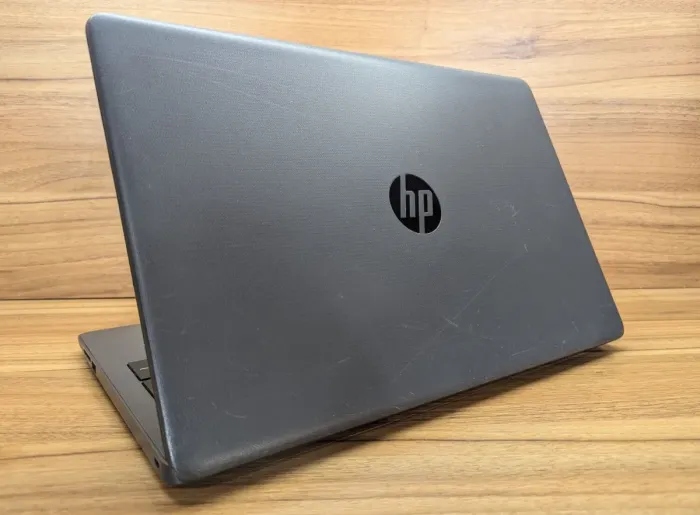 Ноутбук Б-клас HP 250 G7 / 15.6" (1366x768) TN / Intel Core i5-8265U (4 (8) ядра по 1.6 - 3.9 GHz) / 8 GB DDR4 / 256 GB SSD / Intel HD Graphics 620 / WebCam / Windows 10 б/в - зображення 7