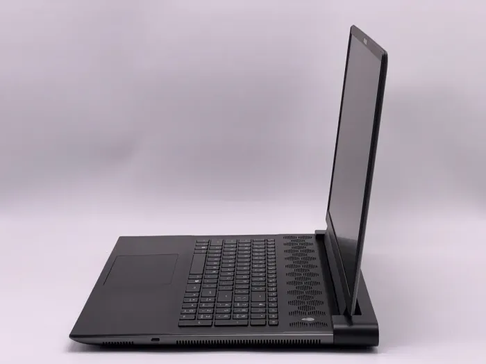 Ігровий ноутбук Б-класу Dell Alienware M18 R2 / 18" (2560x1600) IPS / Intel Core i9-14900HX (24 (32) ядра по 1,6 - 5,8 ГГц) / 32 ГБ DDR5 / 1920 ГБ SSD M.2 NVMe / nVidia GeForce RTX 4080, 12 ГБ GDDR6X, 192-біт / Веб-камера б/в - зображення 4