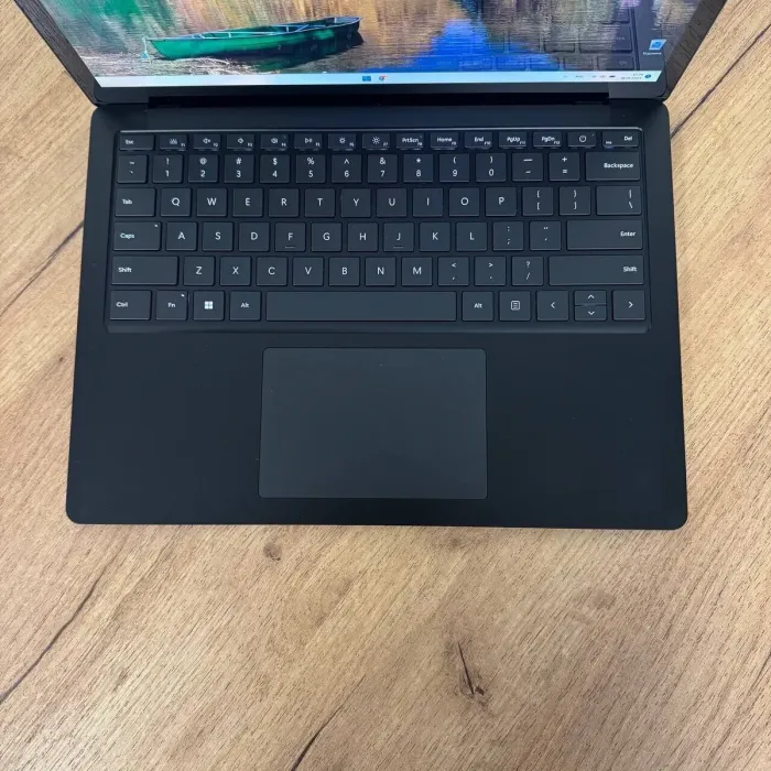 Ультрабук Б-клас Microsoft Surface Laptop 5 / 13.5" (2256x1504) IPS Touch / Intel Core i5-1245U (10 (12) ядер по 3.3 - 4.4 GHz) / 16 GB DDR4 / 256 GB SSD / Intel Iris Xe Graphics / WebCam б/в - зображення 7