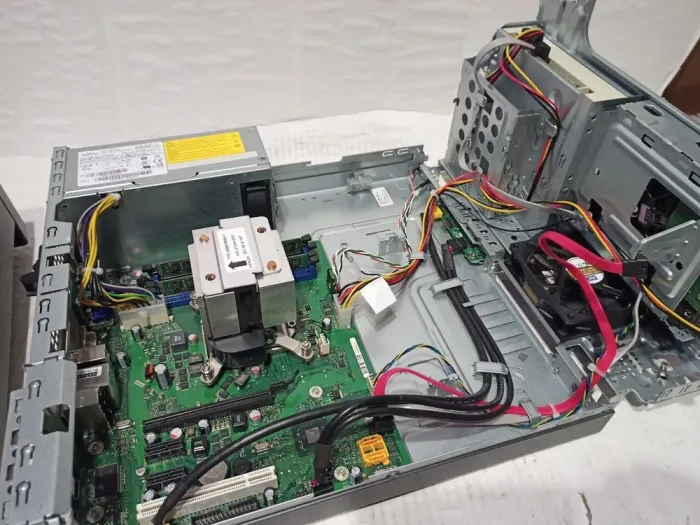 ПК Fujitsu Esprimo E500 E85+ SFF / Core i5-2400 (4 ядра по 3.1-3.4GHz) / 8GB DDR3 / 120GB SSD NEW / HD Graphics 2000 / DVD-ROM б/в - зображення 6