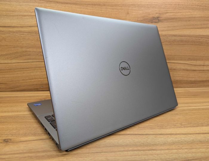 Ноутбук Dell Vostro 5620 / 16" (1920x1080) IPS / Intel Core i5-1240P (12 (16) ядер по 3.3 - 4.4 GHz) / 16 GB DDR4 / 480 GB SSD / Intel Iris Xe Graphics / WebCam / Windows 11 б/в - зображення 7