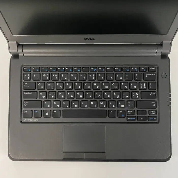 Ноутбук Dell Latitude 3340 / 13.3" (1366x768) TN / Intel Core i5-4210U (2 (4) ядра по 1.7 - 2.7 GHz) / 16 GB DDR3 / 256 GB SSD / Intel HD Graphics 4400 / WebCam б/в - зображення 3