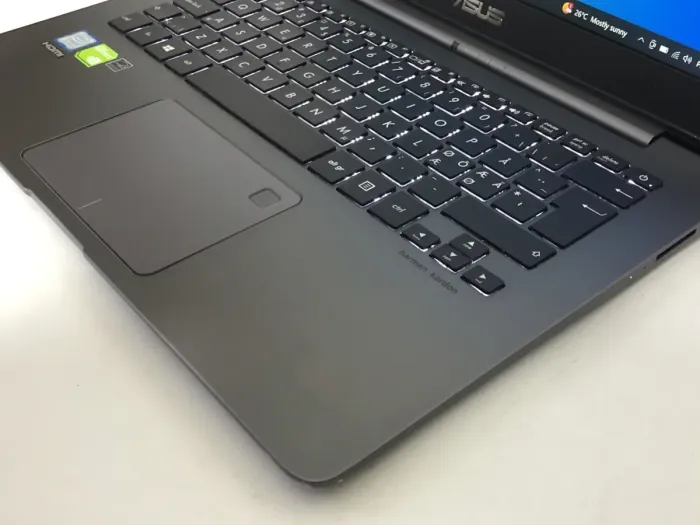 Ультрабук Б-клас Asus Zenbook UX430U / 14" (1920x1080) IPS / Intel Core i5-8250U (4 (8) ядра по 1.6 - 3.4 GHz) / 8 GB DDR4 / 256 GB SSD / nVidia GeForce MX150, 2 GB GDDR5, 64-bit / WebCam / Fingerprint / Win 10 Pro б/в - зображення 9