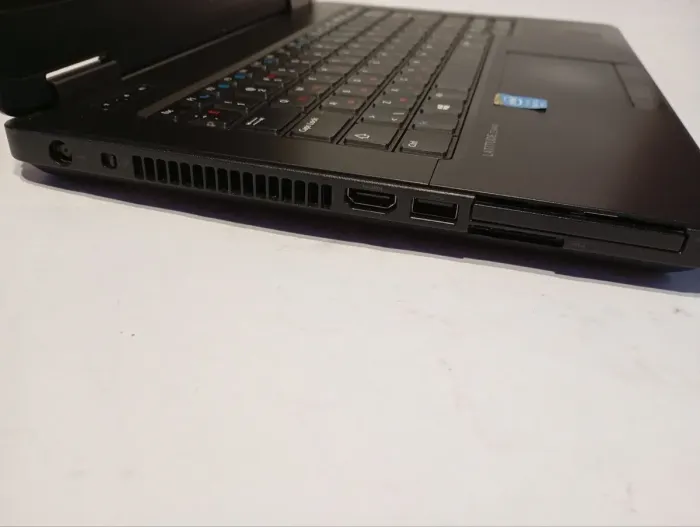 Ноутбук Б-клас Dell Latitude E5440 / 14" (1366x768) TN / Intel Core i5-4310U (2 (4) ядра по 2.0 - 3.0 GHz) / 8 GB DDR3 / 250 GB HDD / Intel HD Graphics 4400 / WebCam / DVD-RW б/в - зображення 5