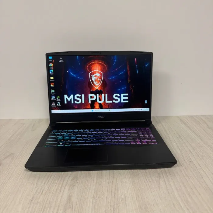 Ігровий ноутбук Б-класу MSI Pulse 15 B13VGK / 15.6" (1920x1080) IPS / Intel Core i7-13700H (14 (20) ядер по 2.4 - 5.0 GHz) / 16 GB DDR5 / 512 GB SSD NVMe / nVidia GeForce RTX 4070, 8 GB GDDR6, 128-bit / WebCam б/в - зображення 2