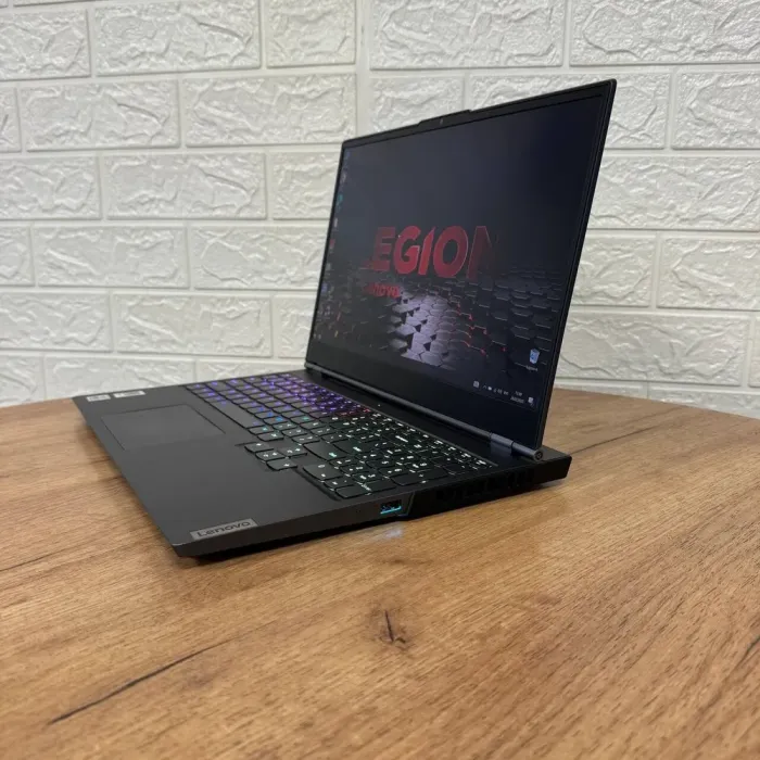 Ігровий ноутбук Б-клас Lenovo Legion 7 15IMH05 / 15.6" (1920x1080) IPS / Intel Core i7-10750H (6 (12) ядер по 2.6 - 5.0 GHz) / 16 GB DDR4 / 512 GB SSD / nVidia GeForce RTX 2070 Max-Q, 8 GB GDDR6, 256-bit / WebCam б/в - зображення 5