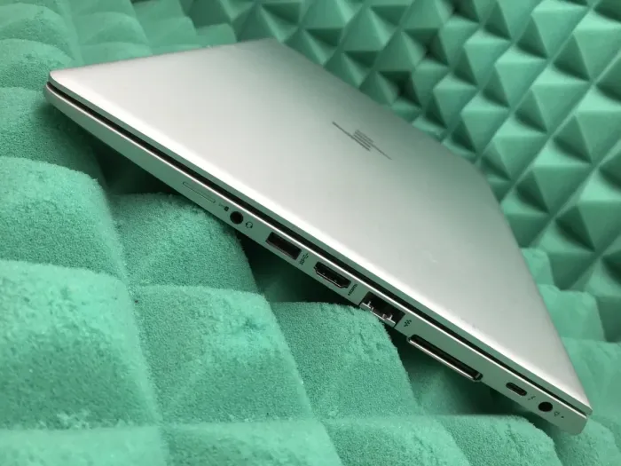 Ультрабук Б-клас HP EliteBook 840 G5 / 14" IPS / Intel Core i5-8350U (4(8) ядра по 1.7-3.6 GHz) / 16GB DDR4 / 256GB SSD M.2 / UHD Graphics 620 / USB 3.1 / HDMI б/в - зображення 6