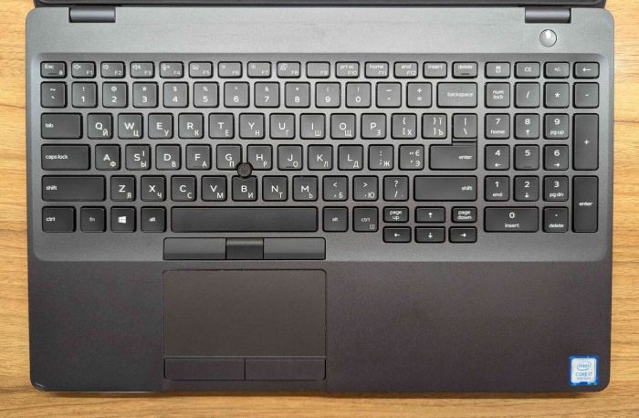 Ультрабук Б-клас Dell Latitude 5500 / 15.6" (1920x1080) IPS / Intel Core i7-8665U (4 (8) ядра по 1.9 - 4.8 GHz) / 16 GB DDR4 / 480 GB SSD / Intel UHD Graphics / WebCam / Windows 10 б/в - зображення 4