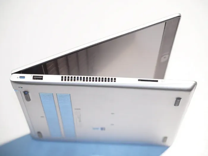 Ультрабук Б-клас HP ProBook 430 G7 / 13.3" (1920x1080) IPS / Intel Core i3-10110U (2 (4) ядра по 2.1 - 4.1 GHz) / 8 GB DDR4 / 256 GB SSD+1000 GB HDD / Intel UHD Graphics / WebCam б/в - зображення 5