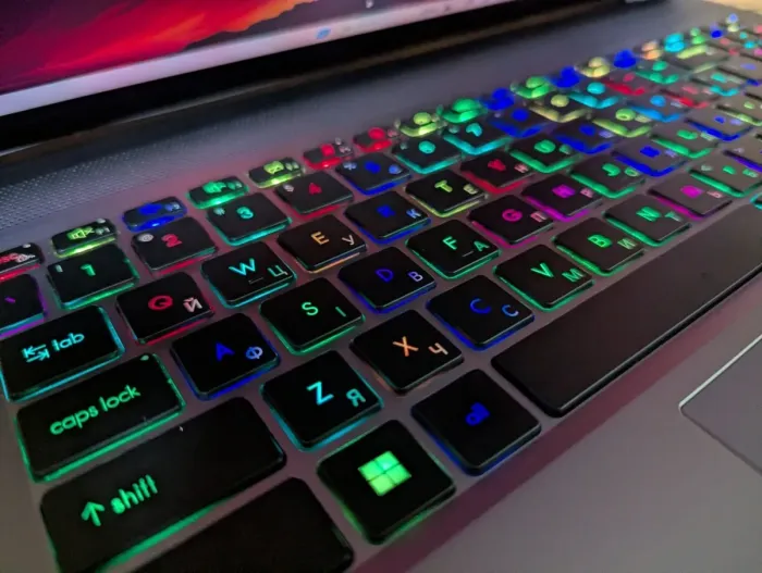 Мобільна робоча станція MSI Creator Pro Z16P / 16" (2560x1600) IPS / Intel Core i9-12900H (14 (20) ядер по 3,8 - 5,0 ГГц) / 64 ГБ DDR5 / 1000 ГБ SSD / nVidia RTX A5500, 16 ГБ GDDR6, 256-біт / WebCam / TouchID / Windows 11 б/в - зображення 6