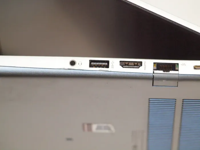 Ультрабук Б-клас HP ProBook 430 G7 / 13.3" (1920x1080) IPS / Intel Core i3-10110U (2 (4) ядра по 2.1 - 4.1 GHz) / 8 GB DDR4 / 256 GB SSD+1000 GB HDD / Intel UHD Graphics / WebCam б/в - зображення 9