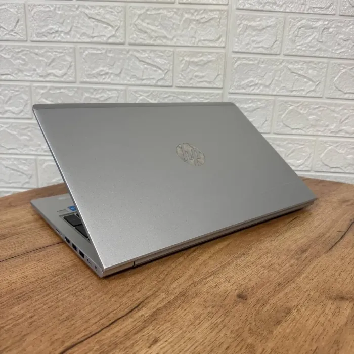 Ультрабук Б-клас HP ProBook 650 G8 / 15.6" (1920x1080) IPS / Intel Core i5-1135G7 (4 (8) ядра по 2.4 - 4.2 GHz) / 16 GB DDR4 / 512 GB SSD / Iris Xe Graphics / WebCam б/в - зображення 6
