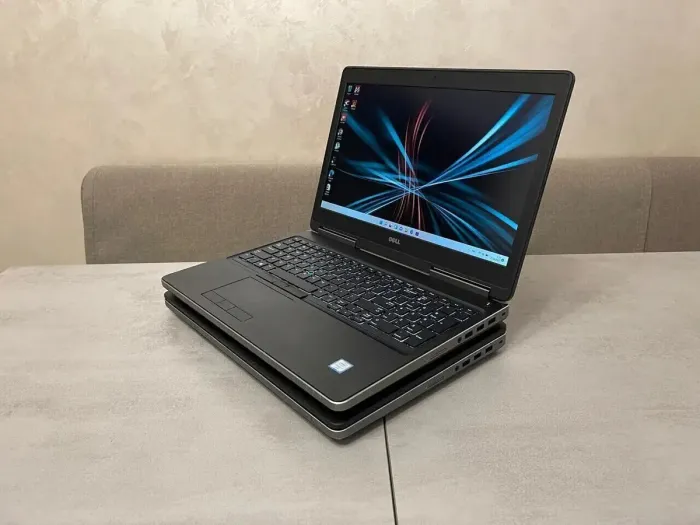 Робоча станція Dell Precision 7510 / 15.6"  IPS / Core i7-6820HQ (4(8) ядра по 2.7-3.6GHz) / 16GB DDR4 / 256GB SSD + 500GB HDD / Quadro M1000M, 2GB  / WebCam б/в - зображення 5