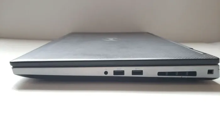 Мобільна робоча станція Dell Precision 7530 / 15,6" (1920x1080) IPS / Intel Core i7-8850H (6 (12) ядер по 2,6 - 4,3 ГГц) / 32 ГБ DDR4 / 128 ГБ SSD + 512 ГБ SSD / nVidia Quadro P2000, 4 ГБ GDDR5, 128-біт / WebCam б/в - зображення 5