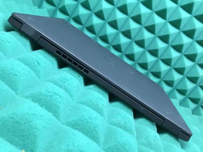 Ноутбук Б-клас Dell Latitude 3510 / 15.6" (1920x1080) IPS / Intel Core i5-10210U (4 (8) ядра по 1.6 - 4.2 GHz) / 8 GB DDR4 / 256 GB SSD M.2 / Intel UHD Graphics / WebCam / USB 3.2 / HDMI / Windows 10 лицензия б/в - зображення 9