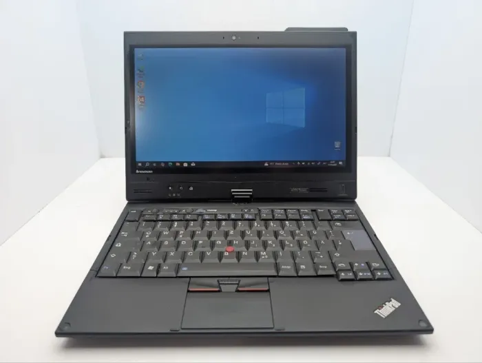 Нетбук Lenovo ThinkPad X220 / 12.5" (1366x768) TN Touch / Intel Core i7-2620M (2 (4) ядра по 2.7 - 3.4 GHz) / 8 GB DDR3 / 120 GB SSD / Intel HD Graphics 3000 / WebCam б/в - зображення 3