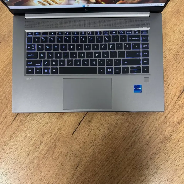 Мобільна робоча станція Б-клас HP ZBook Studio 15 G8 / 15.6" (1920x1080) IPS / Intel Core i7-11800H (8 (16) ядер по 2.3 - 4.6 GHz) / 32 GB DDR4 / 512 GB SSD / nVidia Quadro T1200, 4 GB GDDR6, 128-bit / WebCam б/в - зображення 7