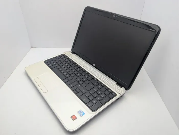 Ноутбук HP Pavilion G6 2277sr / 17,3" (1600x900) TN / Intel Core i3-3110M (2 (4) ядра по 2,4 ГГц) / 6 ГБ DDR3 / 500 ГБ HDD / AMD Radeon HD 7670, 1 ГБ GDDR5, 128-біт / Веб-камера / DVD-ROM б/в - зображення 7