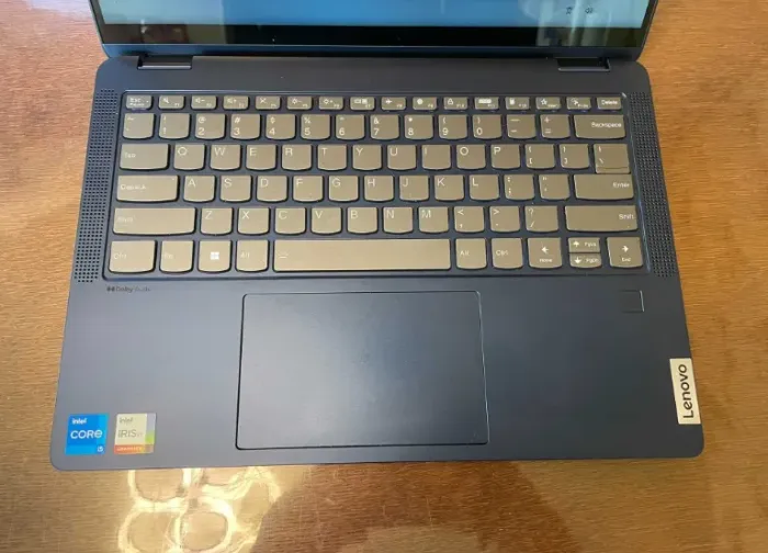 Ультрабук Lenovo Flex 5 14IRU8 / 14" (1920x1080) IPS Touch / Intel Core i5-1335U (10 (12) ядер по 3.4 - 4.6 GHz) / 8 GB DDR4 / 512 GB SSD / Intel Iris Xe Graphics eligible / WebCam б/в - зображення 4