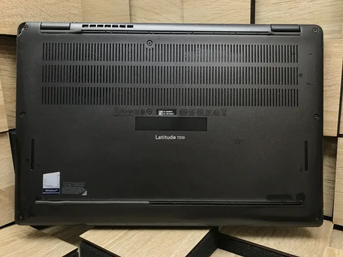 Ультрабук Б-клас Dell Latitude 7310 / 13.3" (1920x1080) IPS Touch / Intel Core i7-10610U (4 (8) ядра по 1.8 - 4.9 GHz) / 16 GB DDR4 / 240 GB SSD M.2 / Intel UHD Graphics / WebCam / USB 3.2 / HDMI / Windows 10 б/в - зображення 9