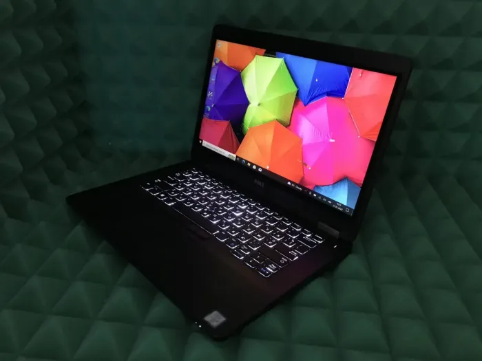 Ноутбук Б-класс Dell Latitude E5470 / 14" IPS Touch / Intel Core i5-6300U (2(4) ядра по 2.4-3 GHz) / 8GB DDR4 / 240GB SSD M.2 / HD Graphics 520 / WebCam / HDMI / Win 10 б/в - зображення 2