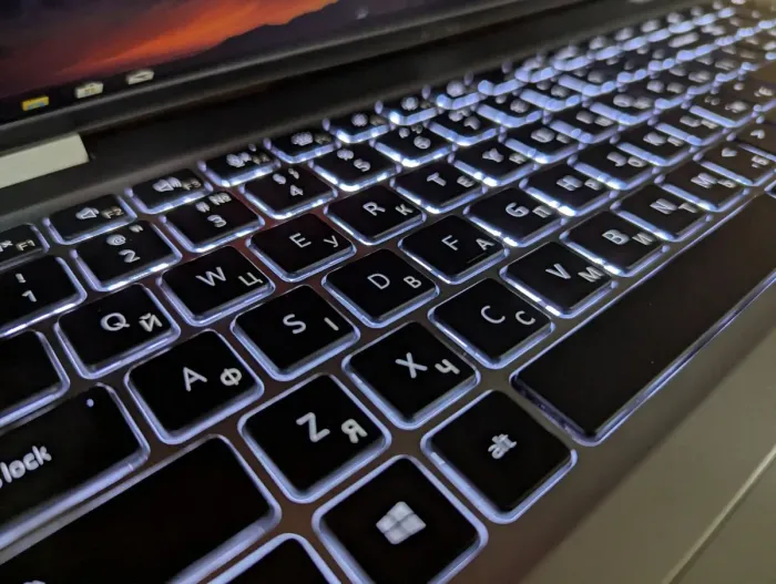 Ноутбук робоча станція Dell Precision 3560 / 15.6" (1920x1080) IPS / Intel Core i7-1185G7 (4 (8) ядра по 3.0 - 4.8 GHz) / 16 GB DDR4 / 512 GB SSD / nVidia T500, 2 GB GDDR6, 64-bit / WebCam / Windows 10 б/в - зображення 6