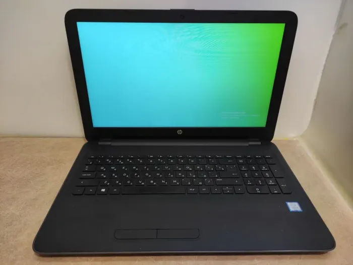Ноутбук HP 250 G5 / 15.6" (1366x768) TN / Intel Core i5-7200U (2 (4) ядра по 2.5 - 3.1 GHz) / 8 GB DDR4 / 500 GB HDD / Intel HD Graphics 620 / WebCam б/в - зображення 2