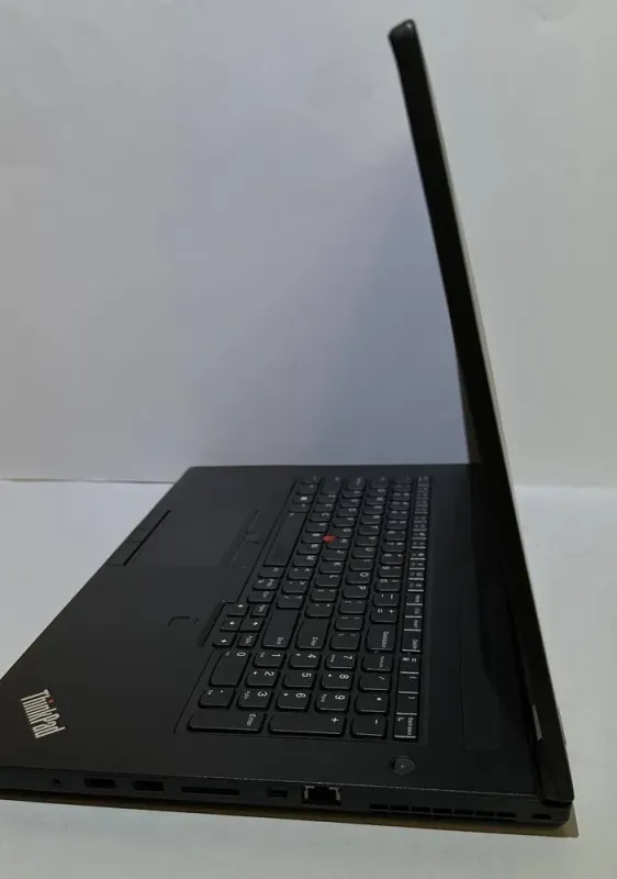 Мобільна робоча станція Lenovo ThinkPad P72 / 17,3" (1920x1080) IPS / Intel Core i7-8750H (6 (12) ядер по 2.2 - 4.1 GHz) / 16 GB DDR4 / 1000 GB SSD / nVidia Quadro P600, 4 GB GDDR5, 128-bit / WebCam б/в - зображення 5