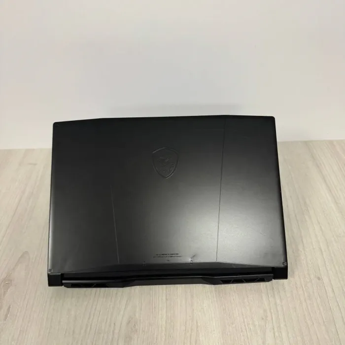 Ігровий ноутбук Б-класу MSI Katana 15 B12VFK / 15,6" (1920x1080) IPS / Intel Core i7-12650H (10 (16) ядер по 2,3 - 4,7 ГГц) / 16 ГБ DDR5 / 1000 ГБ SSD M.2 / nVidia GeForce RTX 4060, 8 ГБ GDDR6, 128-біт / Веб-камера / HDMI б/в - зображення 6