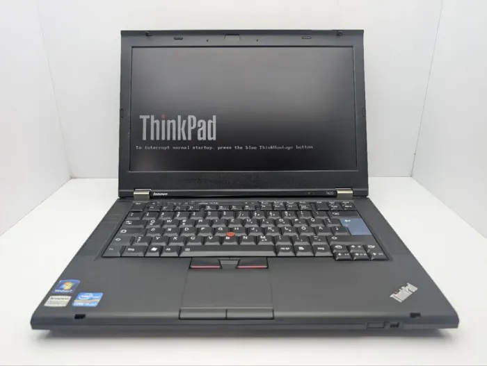 Ноутбук Lenovo ThinkPad T420 / 14" (1366x768) TN / Intel Core i5-2520M (2 (4) ядра по 2.5 - 3.2 GHz) / 6 GB DDR3 / 250 GB HDD / Intel HD Graphics 3000 / DVD-ROM б/в - зображення 3
