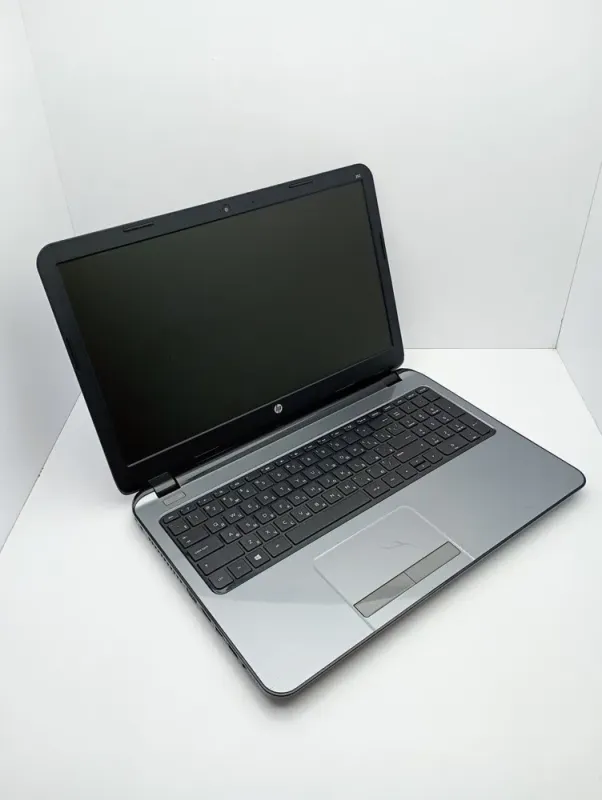 Ноутбук HP 250 G3 / 15.6" (1366x768) TN / Intel Celeron N2840 (2 ядра по 2.16 - 2.58 GHz) / 4 GB DDR3 / 500 GB HDD / Intel HD Graphics / WebCam б/в - зображення 3