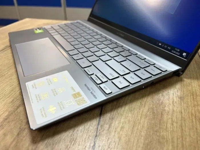 Ігровий ноутбук Asus ZenBook 14 Q408UG / 14" (1920x1080) IPS / AMD Ryzen 5 5500U (6 (12) ядер по 2.1 - 4.0 GHz) / 8 GB DDR4 / 256 GB SSD M.2 / nVidia GeForce MX450, 2 GB GDDR5, 64-bit / WebCam б/в - зображення 5