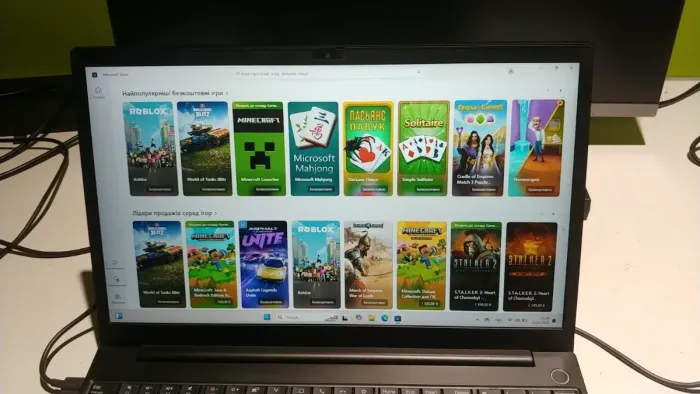 Ультрабук Б-клас Lenovo ThinkPad E15 Gen 4 / 15.6" (1920x1080) IPS / AMD Ryzen 7 5825U (8 (16) ядер по 2.0 - 4.5 GHz) / 16 GB DDR4 / 512 GB SSD / AMD Radeon Graphics / WebCam / Windows 11 / NEW АКБ б/в - зображення 8