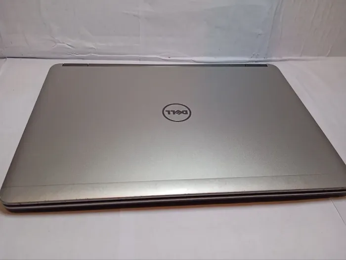 Ультрабук Б-клас Dell Latitude E7440 / 14" (1920x1080) TN / Intel Core i5-4300U (2 (4) ядра по 1.9 - 2.9 GHz) / 8 GB DDR3 / 256 GB SSD / Intel HD Graphics 4400 / WebCam б/в - зображення 7