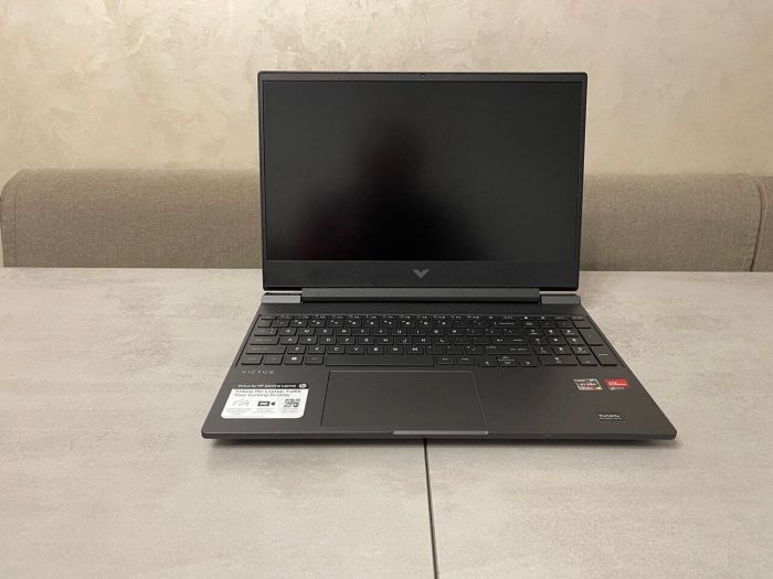 Ігровий ноутбук HP Victus 15 15z-fb100 / 15,6" (1920x1080) IPS / AMD Ryzen 5 7535HS (6 (12) ядер по 3,3 - 4,5 ГГц) / 16 ГБ DDR5 / 512 ГБ SSD M.2 / AMD Radeon RX 6550M, 4 ГБ GDDR6, 64-біт / Веб-камера б/в - зображення 3