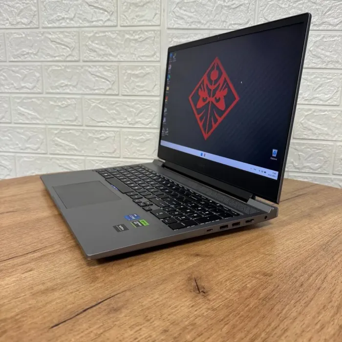 Ігровий ноутбук Б-клас HP Omen 16-ae0001nr / 16.1" (1920x1080) IPS / Intel Core i7-14700HX (20 (28) ядер по 1.5 - 5.5 GHz) / 32 GB DDR5 / 1000 GB SSD / nVidia GeForce RTX 4070, 8 GB GDDR6, 128-bit / WebCam б/в - зображення 5