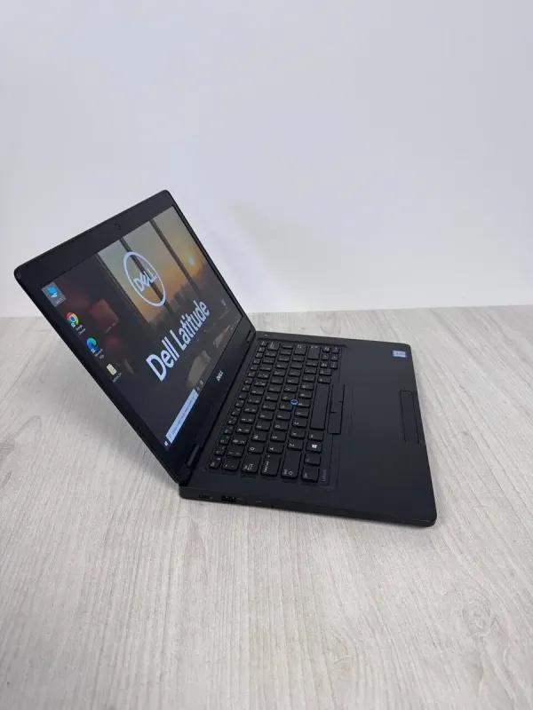 Ультрабук Dell Latitude 5480 / 14" (1920x1080) IPS / Intel Core i5-7200U (2 (4) ядра по 2.5 - 3.1 GHz) / 8 GB DDR4 / 120 GB SSD / Intel HD Graphics 620 / WebCam б/в - зображення 4